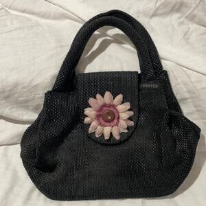 Cheater black straw like handbag pinkish purple flower euc
